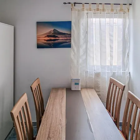 Lejlighed Beach Front Apartment In Vir With Wifi Vir