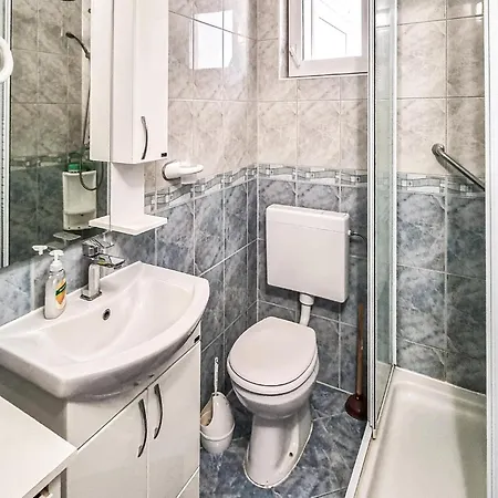 Stunning In With Kitchen Appartement *