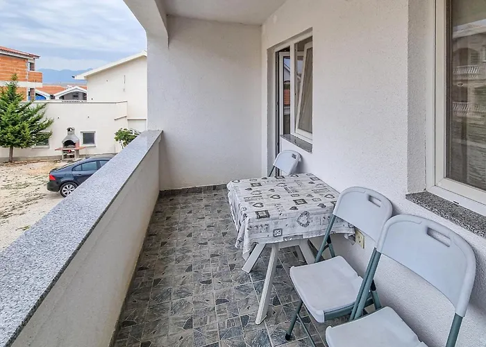 Apartment Stunning In With Kitchen
