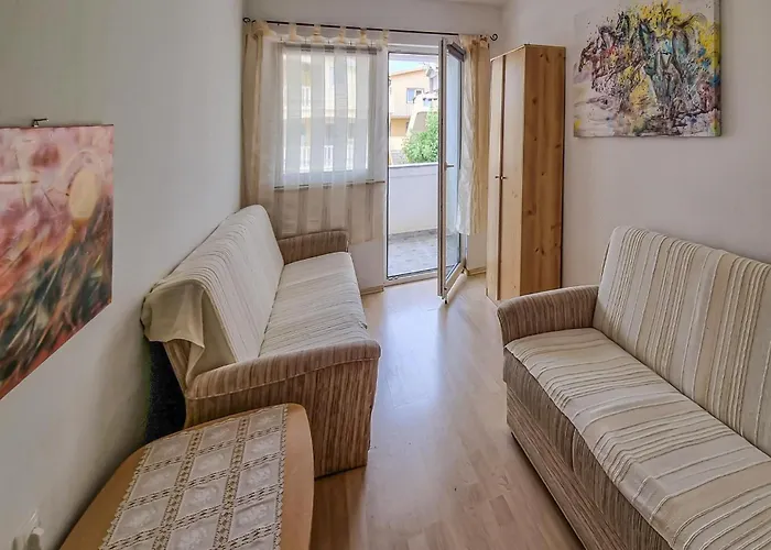 Stunning In With Kitchen